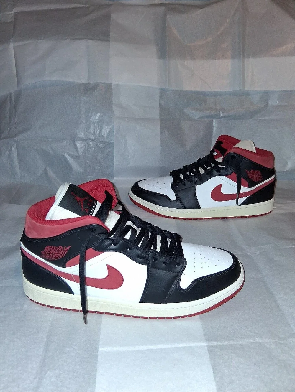 Jordan 1 Retro Sneakers, Size Men 13